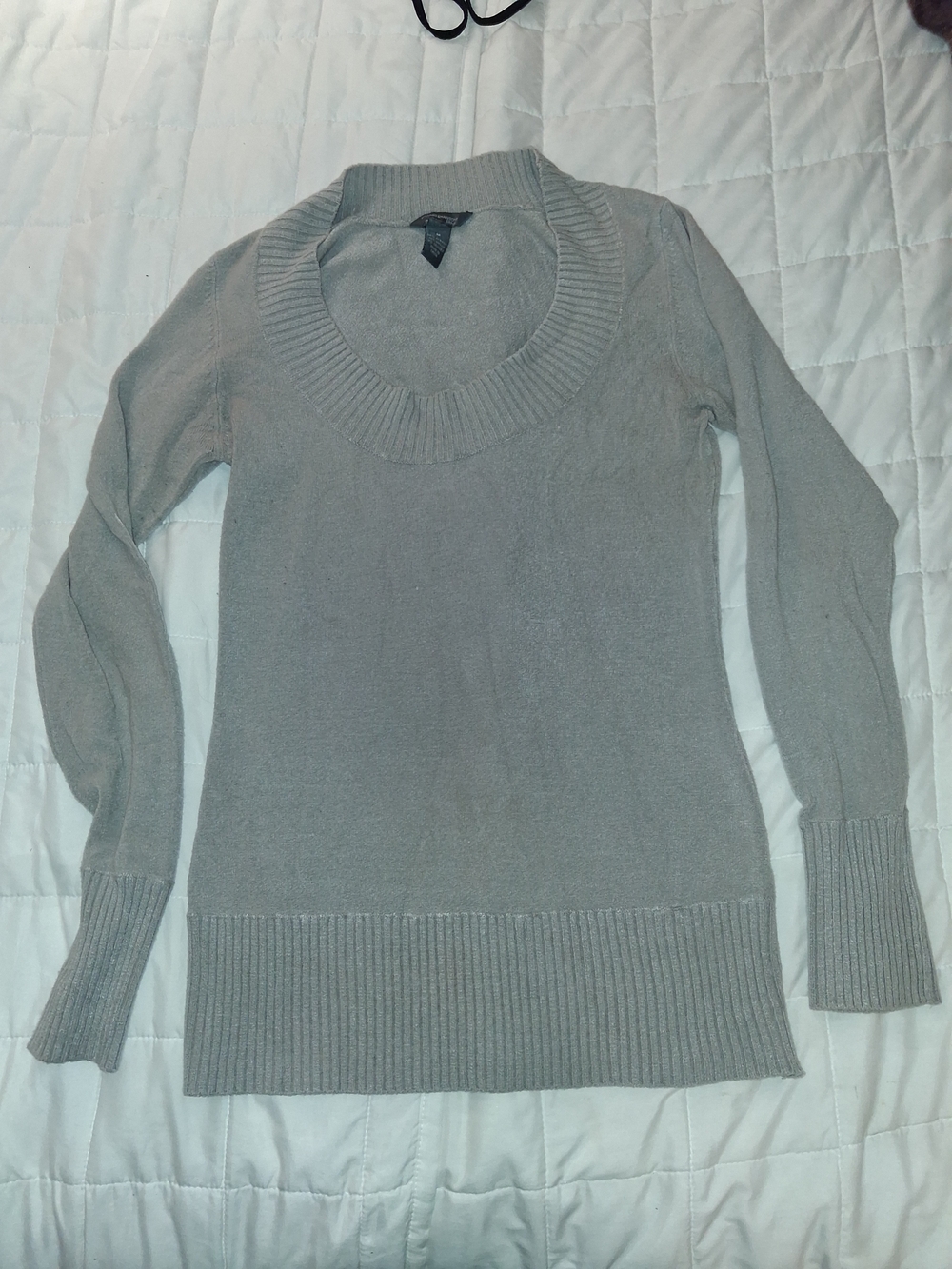 Hillard & Hanson Light Gray Scoop Neck Sweater